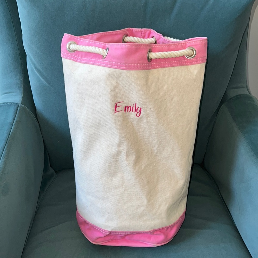 Girls duffel bag embroidered with Emily